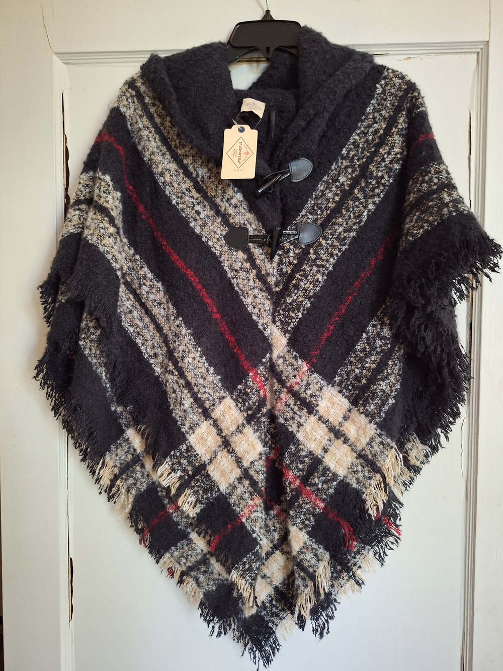St John's Bay Womens Plaid Poncho Shawl Toggle Closure Fringe Blk/Red One Sz NWT